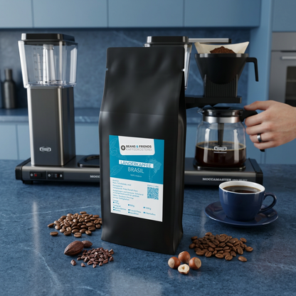 Brasil Filterkaffee von Beans and Friends – 100 % Arabica mit Nuss-, Schokoladen- und Honignoten, weich, ausgewogen und angenehm klar in der Tasse.