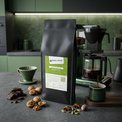 Landkaffee Kräftig für Filterkaffee  – kräftiger Kaffee mit dunkler Schokolade, Walnuss und intensivem Geschmack.