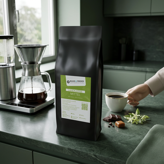 Landkaffee Mittel für Filterkaffee – ausgewogener Kaffee mit Schokolade, Karamell und leichter floraler Note, weich und harmonisch