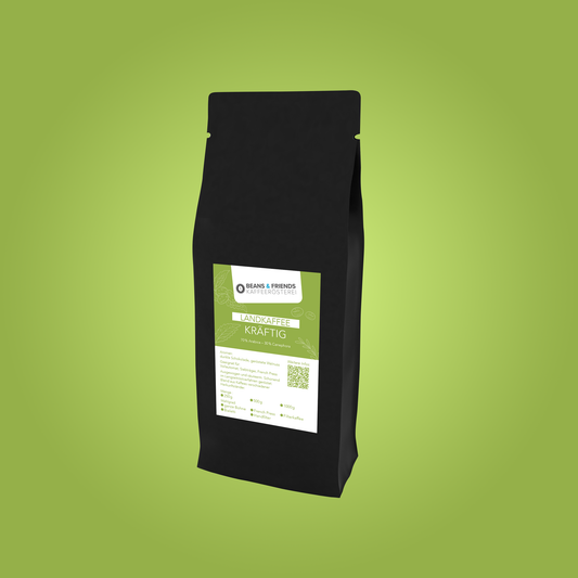 Landkaffee Kräftig ganze Bohnen von Beans and Friends – 70 % Arabica und 30 % Canephora mit dunkler Schokolade und Walnuss, kräftig, vollmundig und aromatisch.