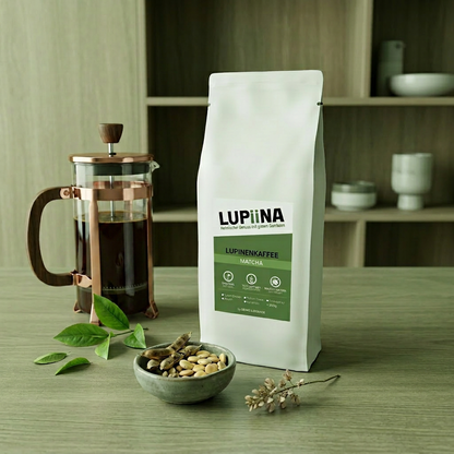 Lupiina Matcha von Beans & Friends in der French Press – weich, leicht nussig und feinherb im Geschmack